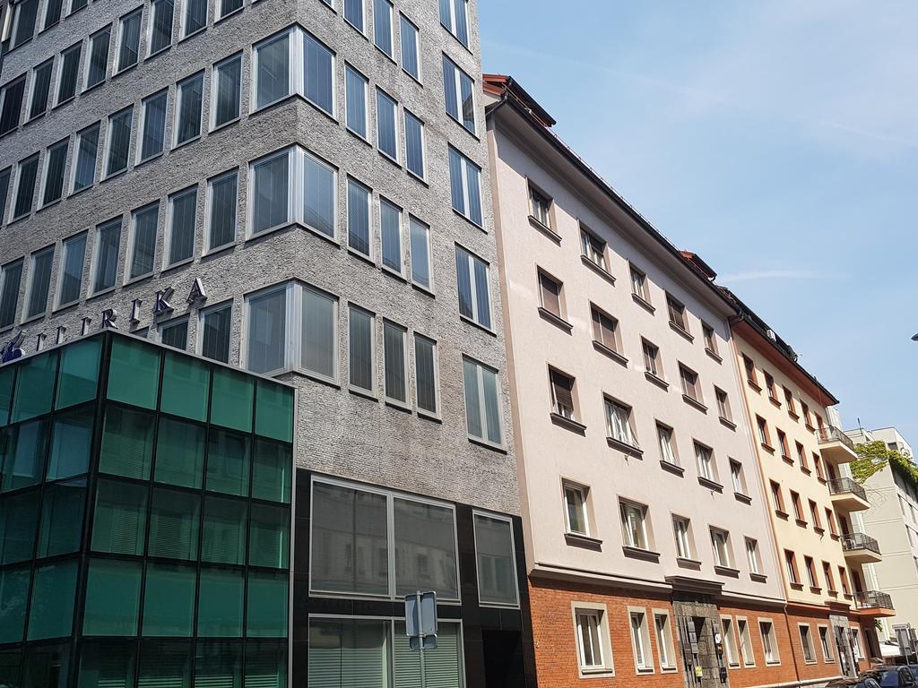 Slovenian Art Story Apartment Ljubljana Ngoại thất bức ảnh